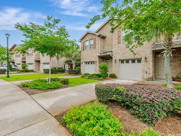 8726 Brown Pelican Cir, Navarre, FL 32566