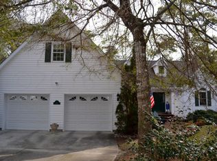 128 Cedar Rd, Pine Knoll Shores, NC 28512