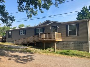 421 1st St, Allison, PA 15413
