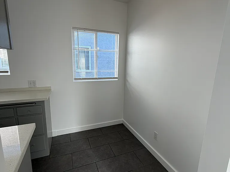 8416 1/2 Victoria Ave — Photo 16