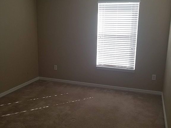 5th image of 9041 Aspen Hollow Pl
