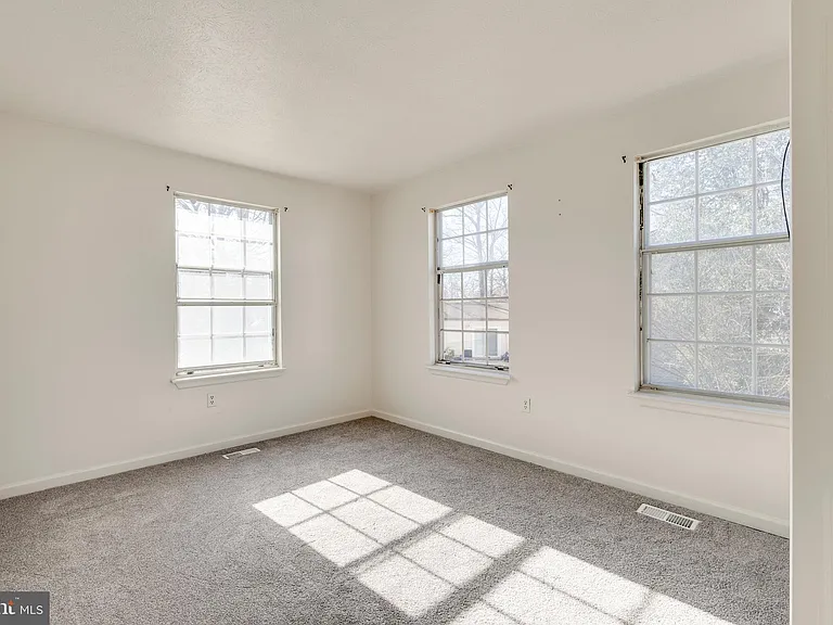 1015 Copperfield Ct — Photo 29