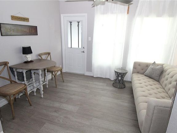 3rd image of 1544 Council Dr