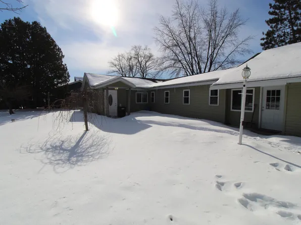 8105 N Harrison Rd, Roscommon, MI 48653