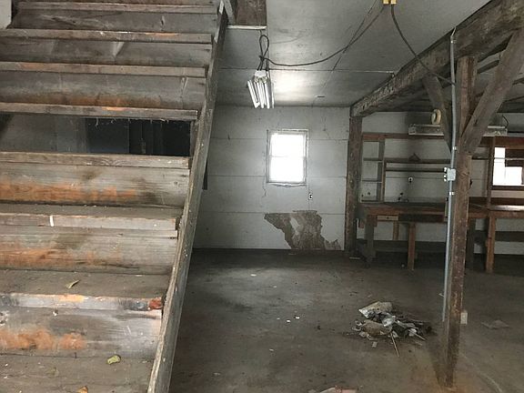 3rd image of 12500 South Ave