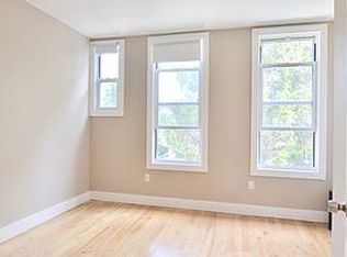 60-25 54th St #R1, Maspeth, NY 11378