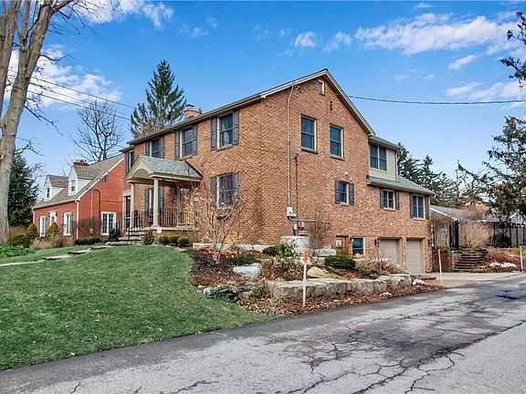 3rd image of 176 Oakgrove Dr