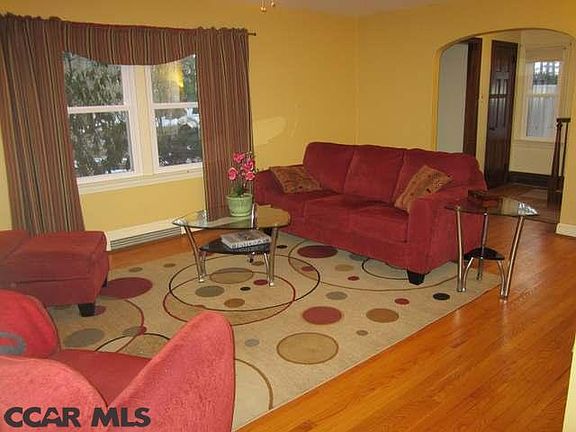 3rd image of 251 W Park Ave