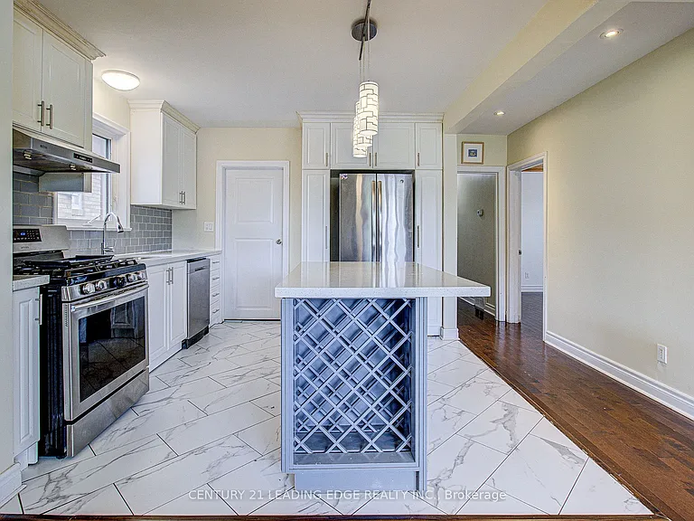 124 Haileybury Dr — Photo 11