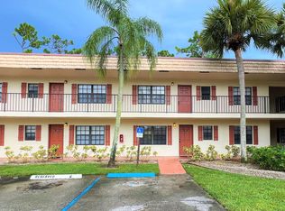 4281 Oak Terrace Dr, Greenacres, FL 33463