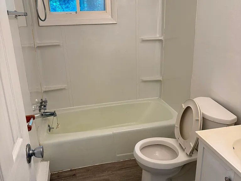 380 Clubhouse Dr #19 — Photo 4