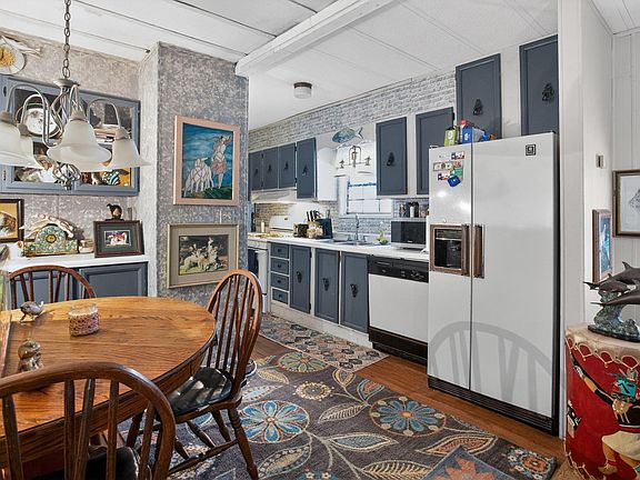 14th image of this home