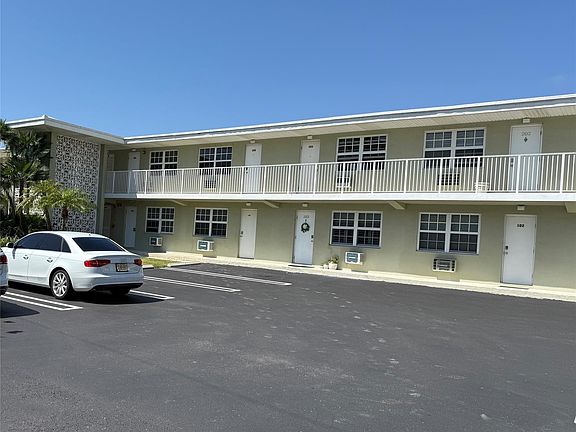 5th image of 1105 S Riverside Drive #205