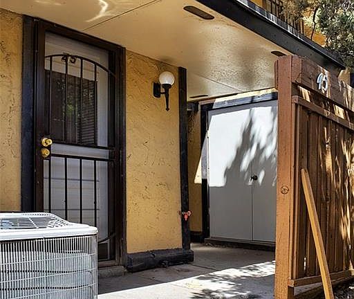 4th image of 1925 Trawood Dr #4