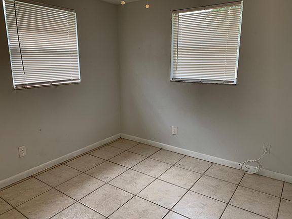 5th image of 1201 E 122nd Ave APT A