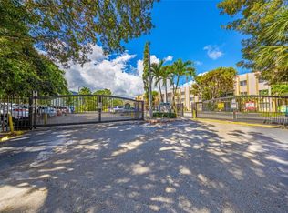 15888 SW 95th Ave APT 212, Miami, FL 33157