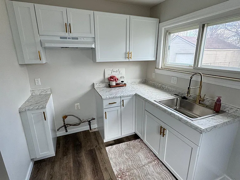 6033 Marvin St — Photo 10