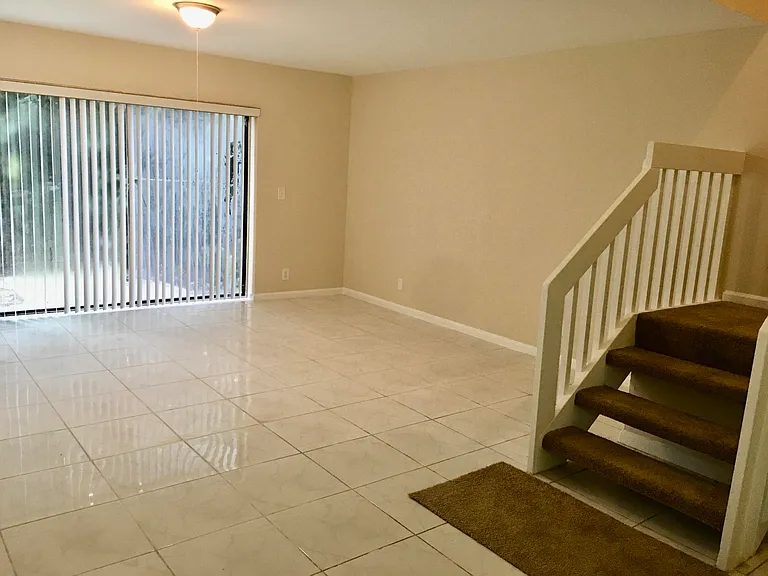 4433 NW 93rd Way — Photo 8