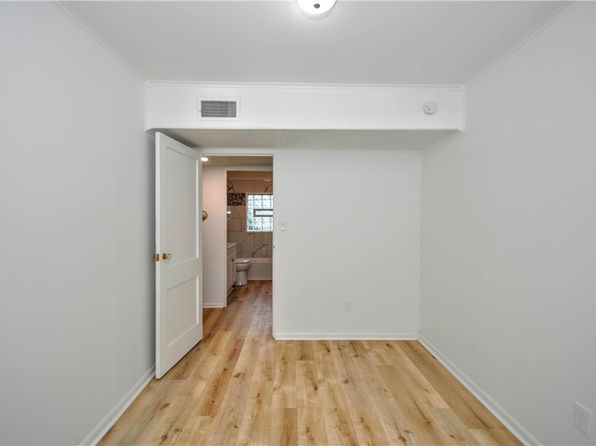 1 Columbus Dr, Monessen, PA 15062