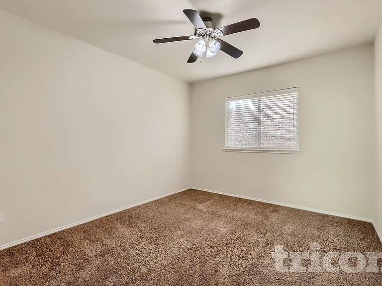 1307 Hidden Valley Dr — Photo 10
