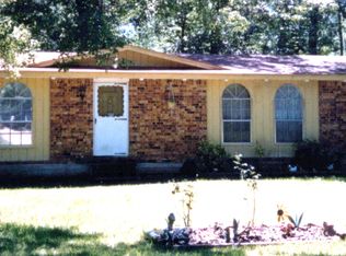 10804 Longleaf Dr, Conroe, TX 77385