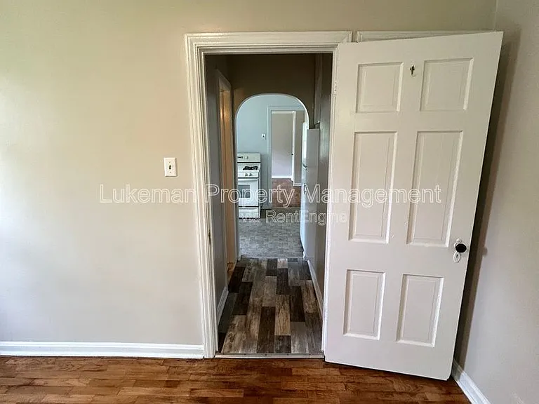 1410 Oak St #1 — Photo 16