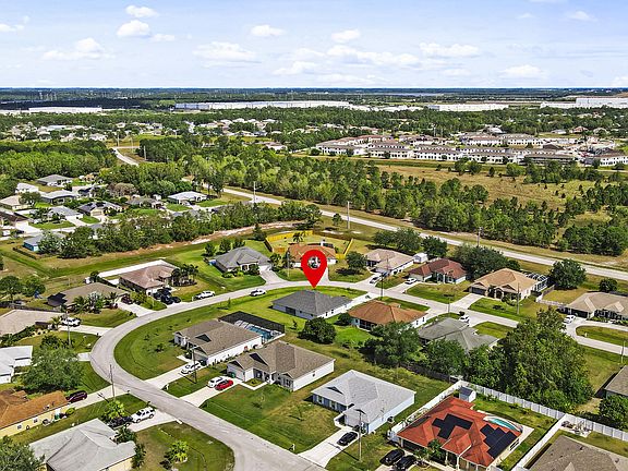 4th image of 5826 NW Dooley Circle