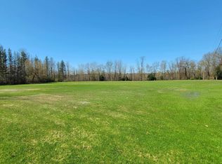 River Dr, Menominee, MI 49858