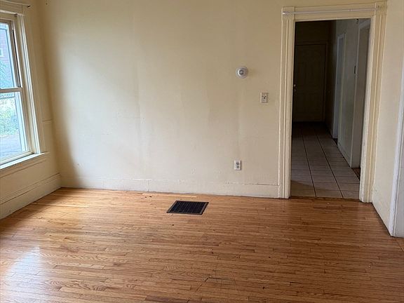 2nd image of 66 Florence St APT 1