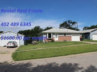 2637 NW 9th St, Lincoln, NE 68521