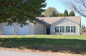 1st image of 221 Colemans Bluff Dr