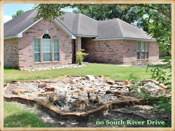 110 S River Dr, Columbus, TX 78934