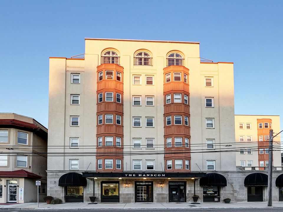 1st image of 807 8th St Unit 515