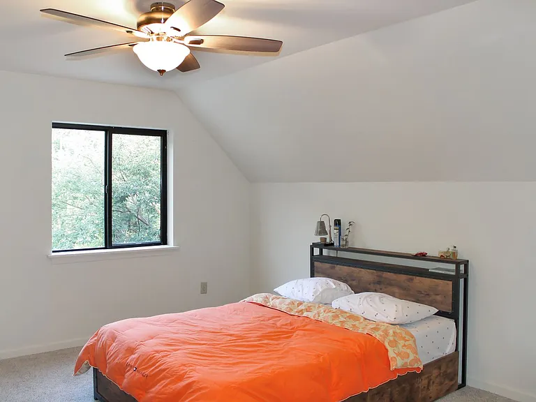 1057 Highlands Dr — Photo 15