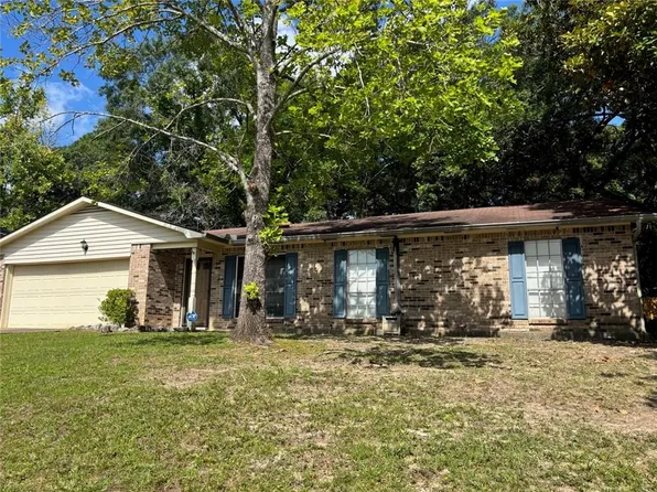 724 Brannan Dr E, Mobile, AL 36693