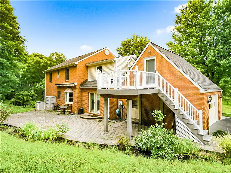 111 Launchris Dr — Photo 8