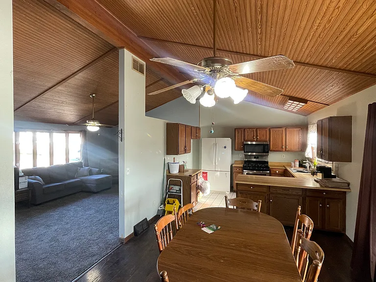17514 Calhoun St — Photo 10