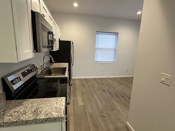 3rd image of 337 Main St #6M