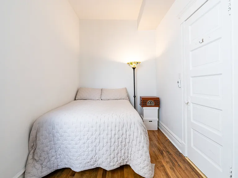 1037 S Racine Ave #3R — Photo 11