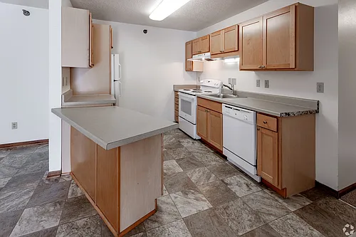 931 41st St NW #207 Photo 1