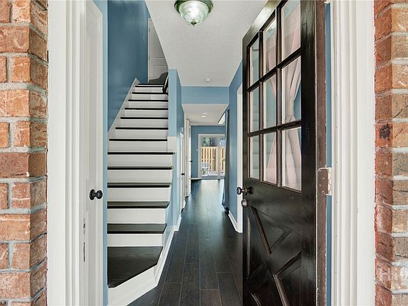 4th image of 19 Clipper Court