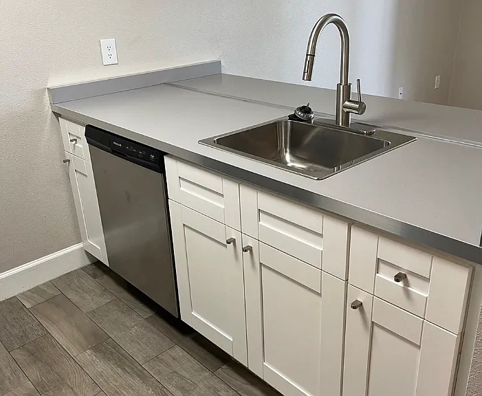 Spring Lake Apartments — Photo 11