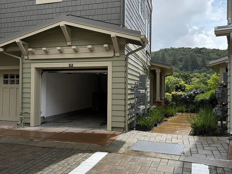1006 Woodbury Rd #101 — Photo 13