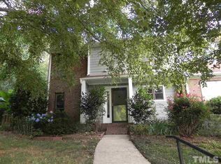 222 Clancy Cir, Cary, NC 27511