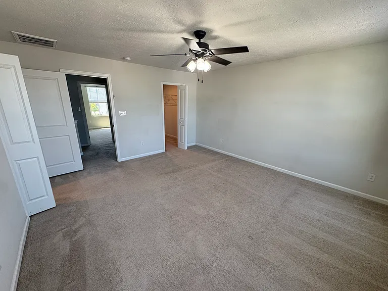 204 Dietz Dr — Photo 16