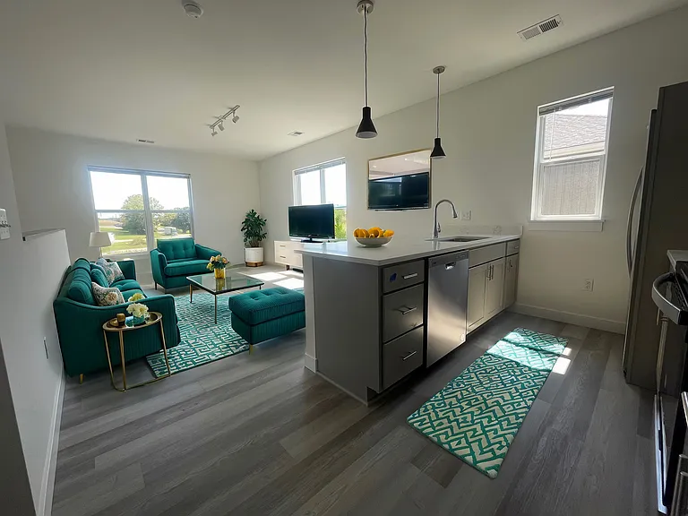 Point Gardens Apartments — Photo 37