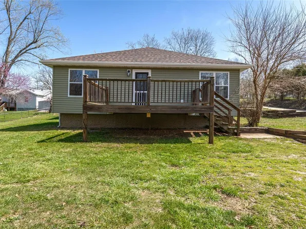 100 Brewer Rd, Crocker, MO 65452