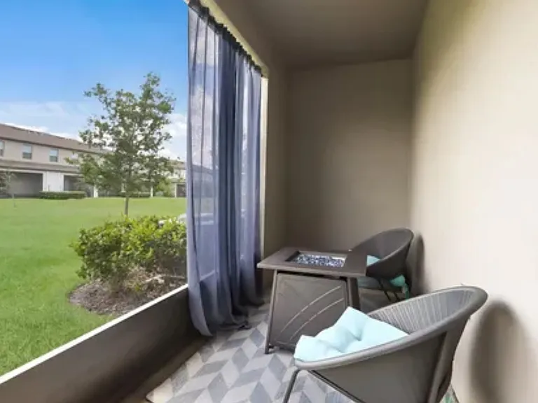 9731 Pembrooke Pines Dr — Photo 18