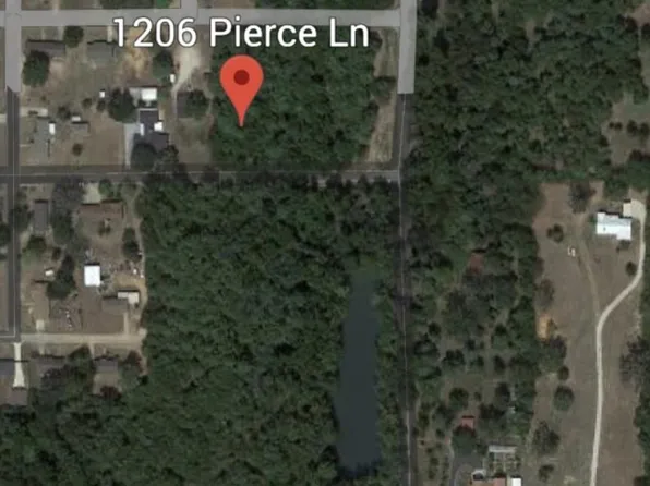 1206 Pierce Ln, Jacksonville, TX 75766