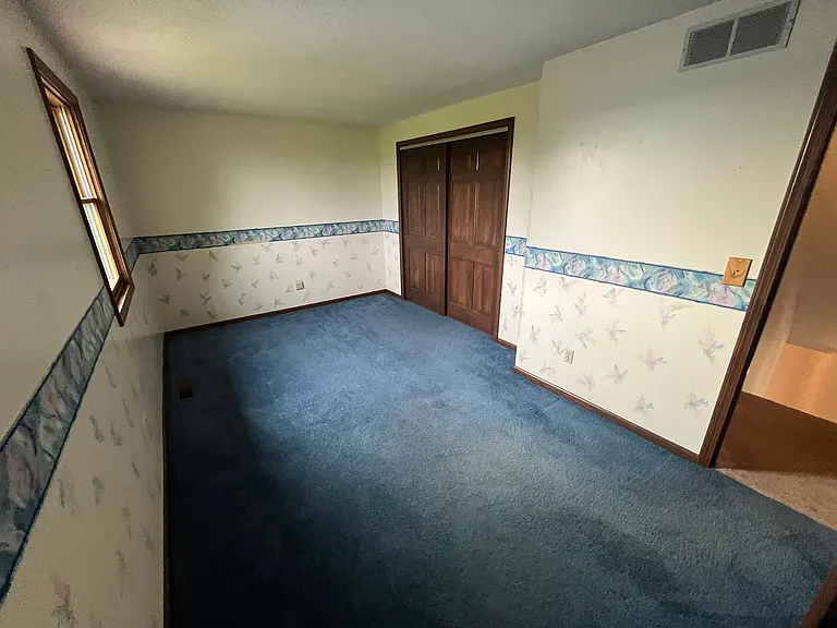 14907 Rohman Rd — Photo 25